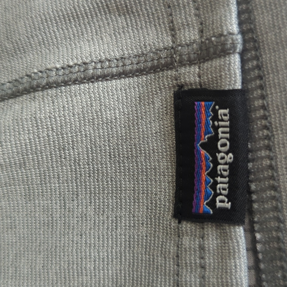 Patagonia  Midweight Capilene Base layer Gray Quarter-Zip Pullover with AudLogoo - Picture 3 of 7
